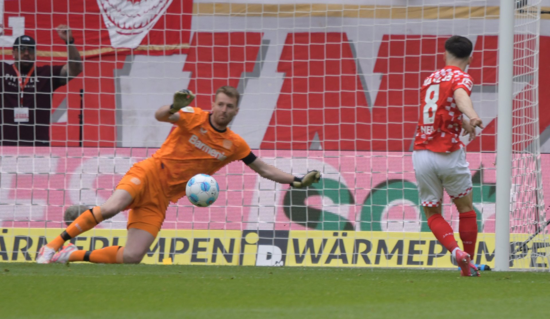 Seinen ersten Abschluss setzte Paul Nebel links am Tor vorbei. Später krönte der 05-Shootingstar seine herausragende Saison mit dem 1:0.