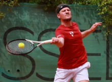 Dennis Stritter kämpfte sich bei seinem Bundesligadebüt in den Matchtiebreak, dann ging ihm die Puste aus.