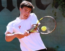 Daniel Kirchner setzte sich an zweiter Position im Matchtiebreak durch, verlor aber mit Felix Tripp das entscheidende Doppel.
