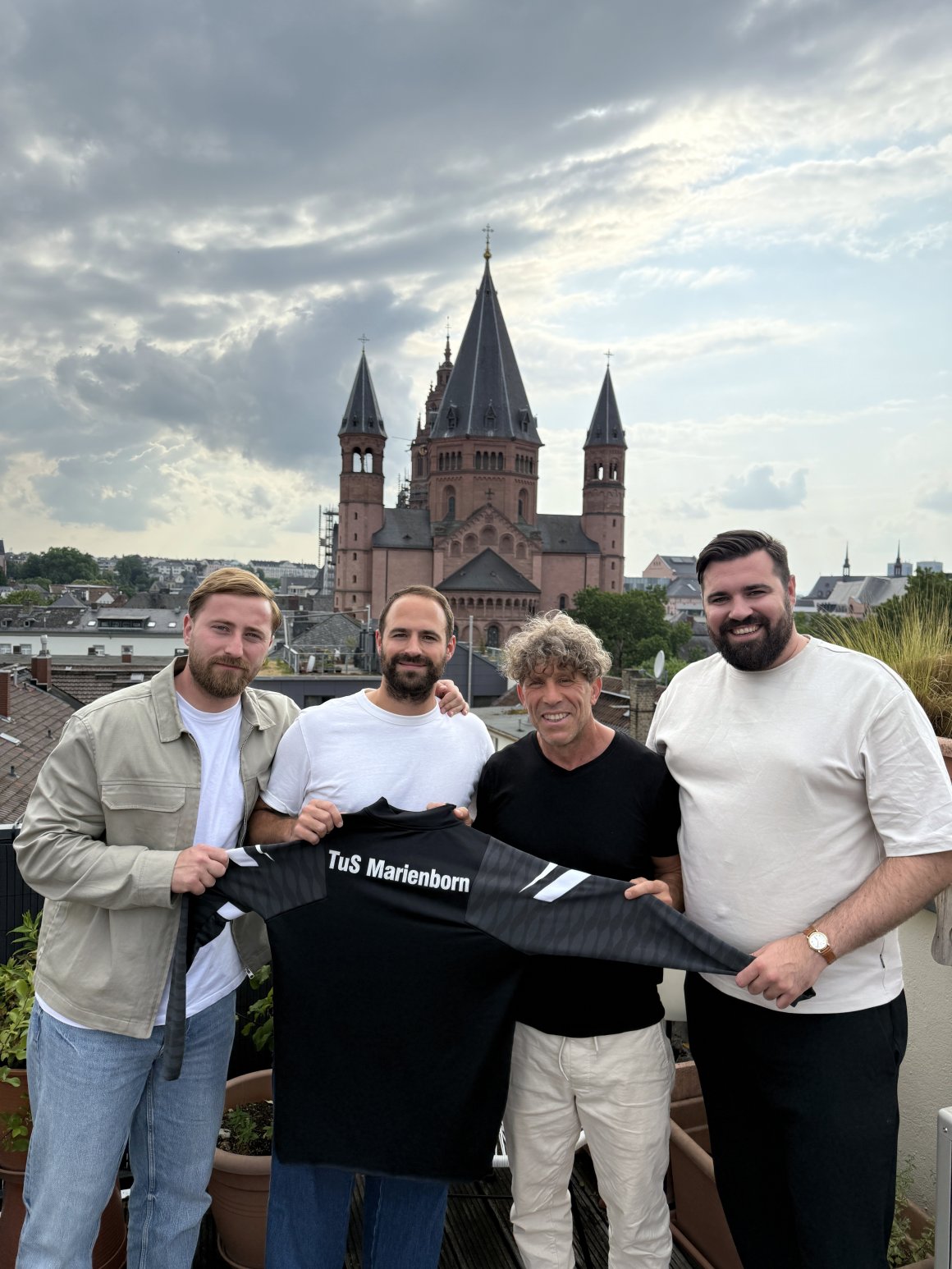 Stabil wie der Mainzer Dom: (v.l.) Nermin Fakovic, Timm Belz, Kayhan Cakici und Freddy Schulz.