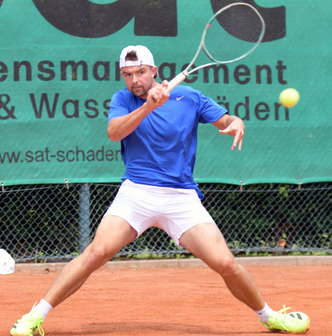 Mit seinen Aufschlägen und der Vorhand dominierte Elias Peter dass Finale...