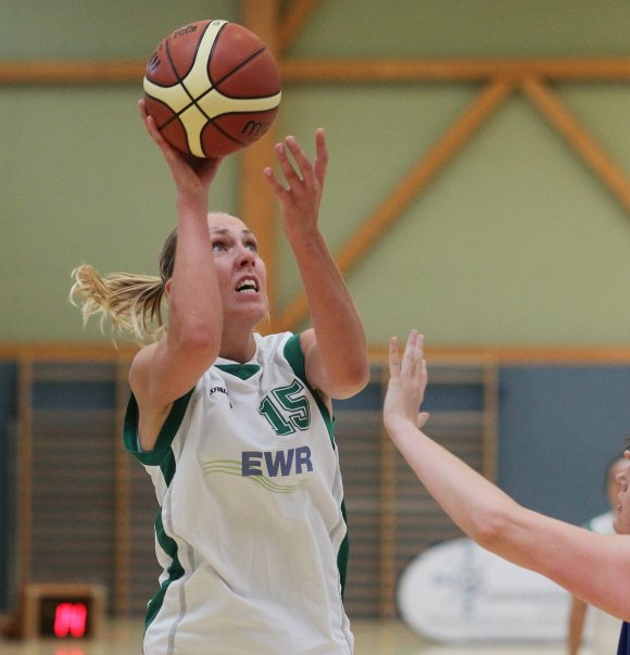 Karolin Holtz war mit 25 Punkten die Topscorerin in einem offensiv starken Nieder-Olmer Team, wurde aber auch von ihren Mitspielerinnen - allen voran Centerkollegin Nadine Janzen - bestens in Szene gesetzt.