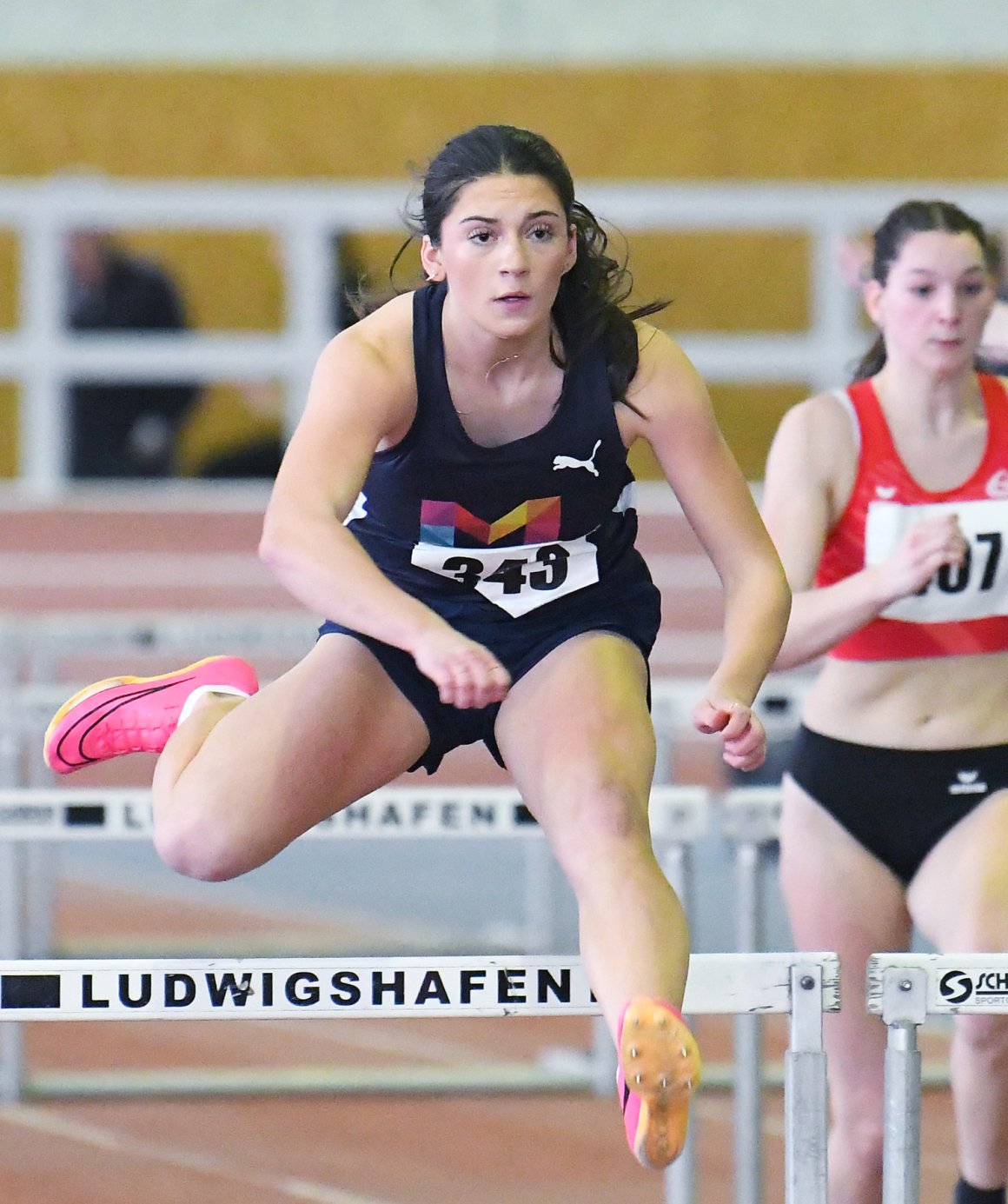 Vor dem Hürdensprint hatte Lilijana Skoro (hier bei den Landes-Hallenmeisterschaften) in Bernhausen etwas Bammel. Ihr Trainer sieht in der Auftaktdisziplin noch viel Potenzial für mehr Punkte.