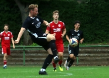 Das Niersteiner Eigengewächs Nico Manz, hier schon im Trikot des VfB Bodenheim, war die Identifikationsfigur beim VfR. Nun hat der 22-Jährige erstmals den Verein gewechselt.