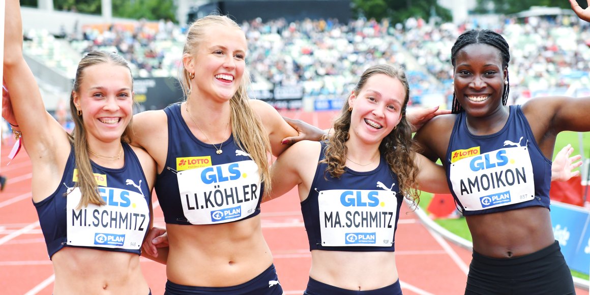Strahlendes Quartett: Mia Schmitz, Liv-Grete Köhler, Mara Schmitz und Linda Amoikon sind Deutsche Meisterinnen über 4x400 Meter der U20.