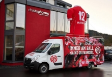 So sieht es aus: Das neue Fanmobil der 05er verkauft bei allen Spielen der Mainzer Profis künftig Fanutensilien und Tickets.