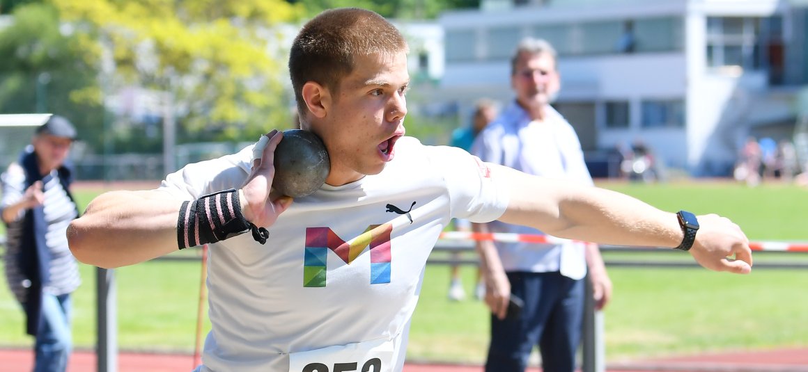 Sechstbester U-20-Stoßer in Europa: Simon Kunkel, hier beim Gewinn der Deutschen Meisterschaften in Wattenscheid.