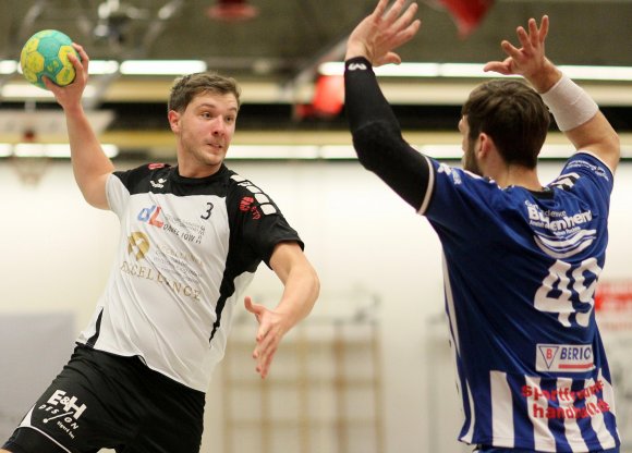 Ob es für die SG Saulheim diesmal besser läuft? Nur eine Woche nach der Punktspileniederlage empfangen Max Schaaf (l.) und die SG Saulheim erneut die Sportfreunde Budenheim, diesmal zum Pokalfinale des HVR. 