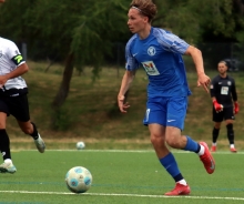 Robin Hofmanns Tore kurz vor der Halbzeit und in der Schlussphase sicherten den ersten Saisonsieg des SV Gonsenheim ab.