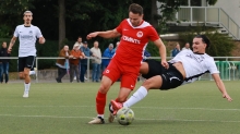 Aimen Abdelaali stieg etwas später in die Saison ein, stand nach mehreren Kurzeinsätzen erstmals in der Anfangself und bereitet hier den 1:1-Ausgleich vor.