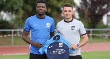 Shako Onangolo (l.) ist neu beim TSV Schott. Trainer Samuel Horozovic wird ihn schon am Samstag gegen den FSV Frankfurt in den Kader nehmen.