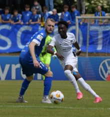 Righteous Vodi (r.), in der zweiten Halbzeit aufs Feld gekommen, überzeugte nicht nur wegen seines Treffers zum 4:1.