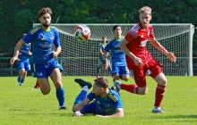Levin Przybysz (r.) brachte für Trainer Jochen Walter wie die anderen Außenbahnspieler diesmal zu wenige verwertbare Bälle in die Mitte.