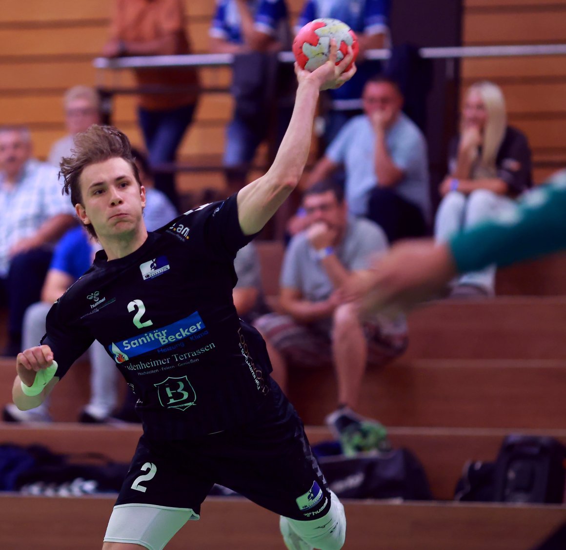 Bei Jannis Schnitter landete der Ball am Ende einer Konzeption nach einer Auszeit, der Neuzugang sicherte den Sportfreunden Budenheim den ersten Saisonsieg.