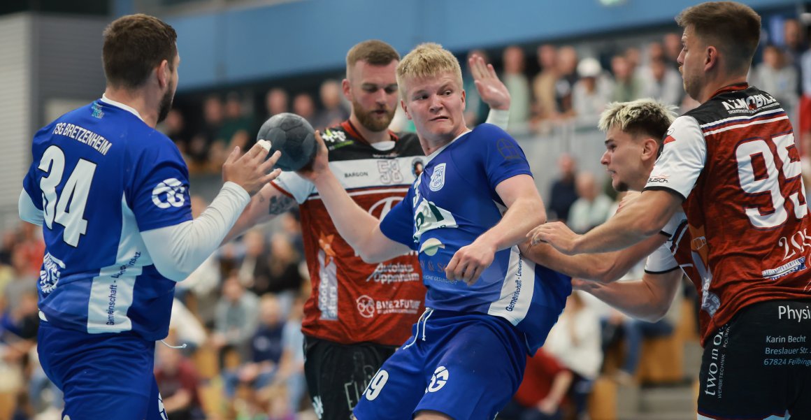 Tjorven Engelmann ist vornehmlich auf der rechten Halbposition der TSG zu sehen, gegen den TVN kam er auf vier Treffer.