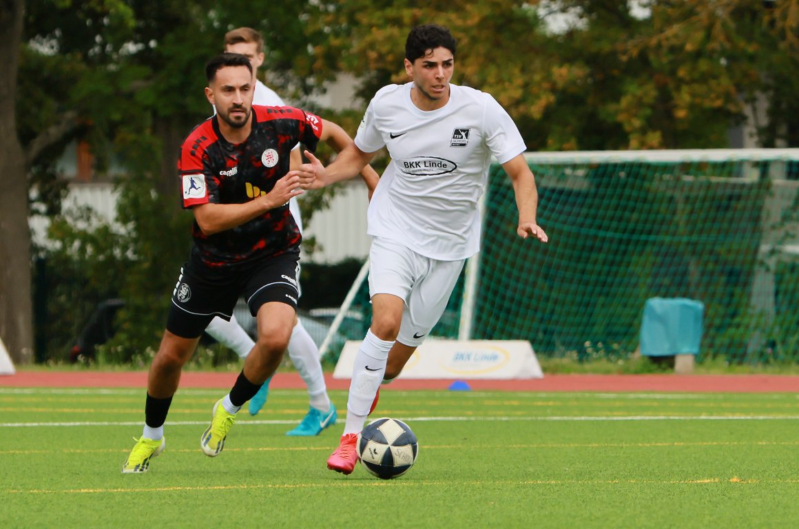 Etienne Portmann sah in der Schlussphase Gelb-Rot und fehlt am Freitag im Stadtderby.
