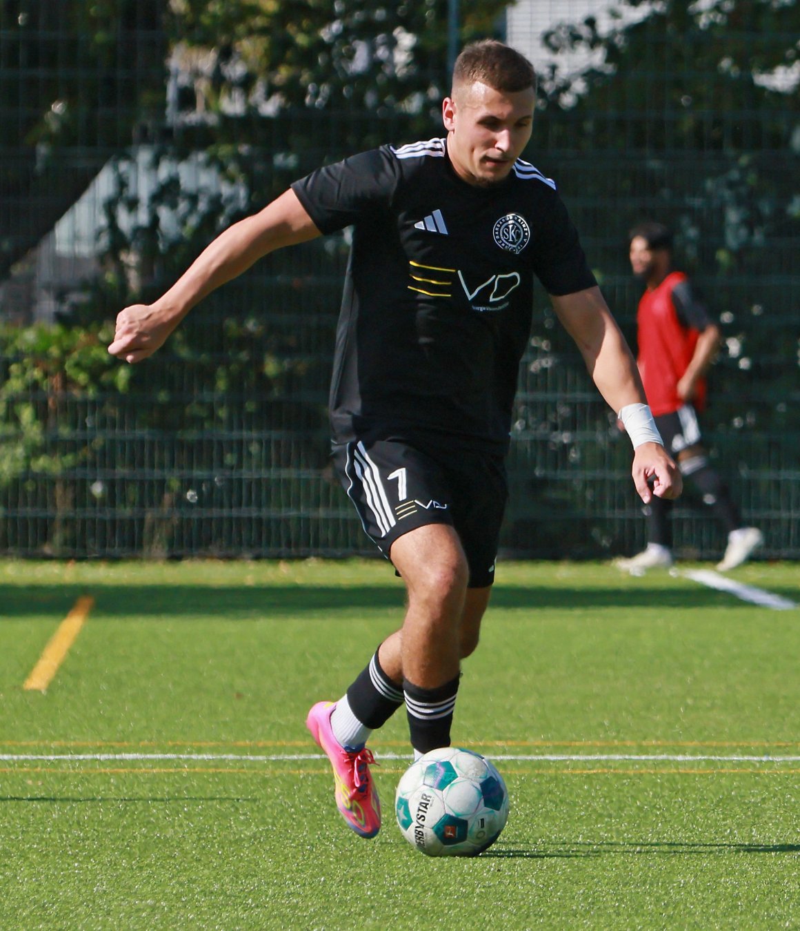 Ömer Er traf für den SKC Barbaros bei Hassia Bingen kurz nach der Pause zum 3:1.