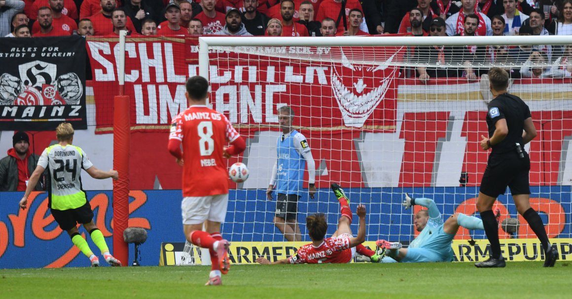 Das war der erste Dortmunder Konter, den Daniel Svensson zum 0:1 abschloss.