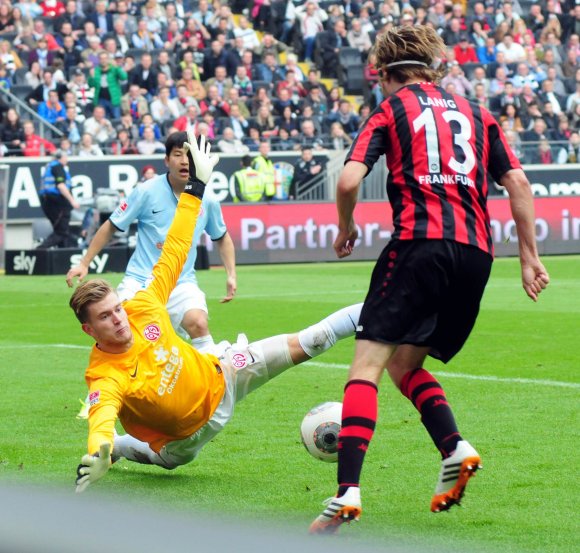 Mit der Frankfurter Eintracht bekommen Loris Karius und Kollegen es am 21. Februar wieder zu tun.