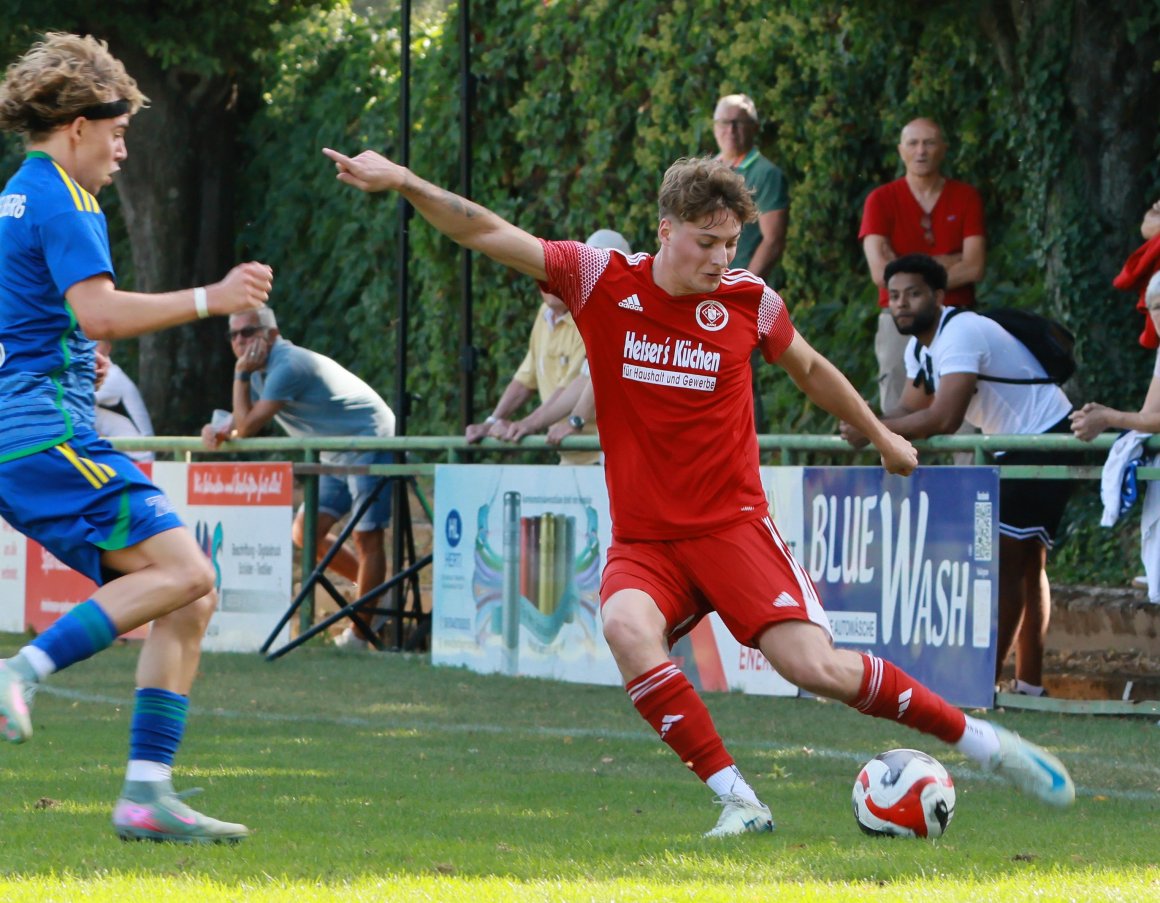 Drei Tore in den ersten acht Minuten - kann man mal so machen. Leon Nauth entschied die Partie gegen Wormatia Worms II bereits in der Anfangsphase zugunsten seiner SVW.
