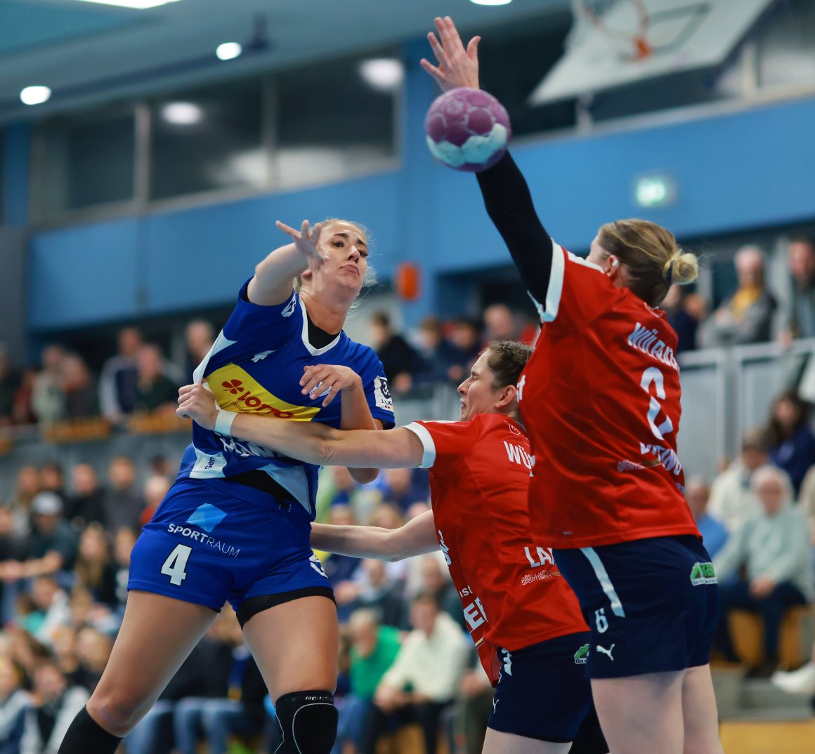 Schnell etabliert hat sich Jona Reese, die erstmals in ihrer Laufbahn in der Dritten Liga spielt. Ihr Treffer zum Endstand rettete der TSG den Abend.