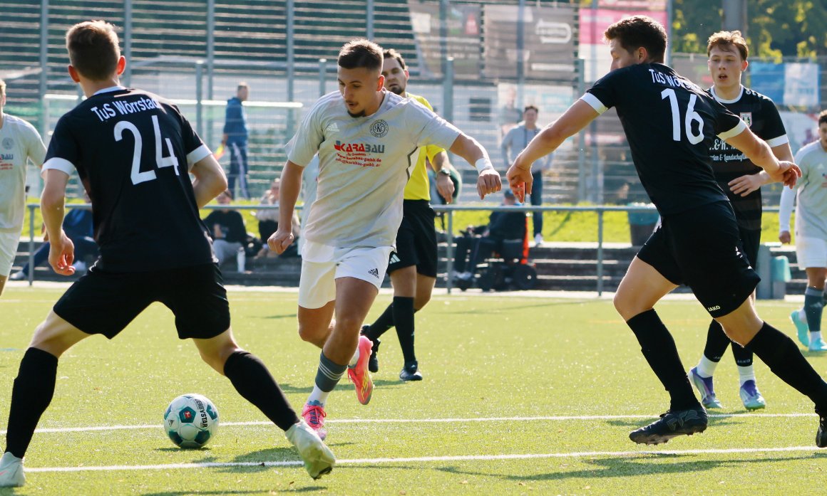 Patrik Pavlicic traf zweimal beim 5:0-Sieg des SKC Barbaros.