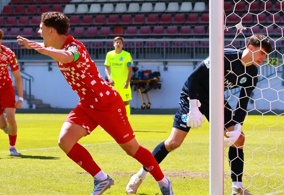 Inzwischen zum Profiteam gehörend, absolvierte Daniel Gleiber in Sandhausen erst sein fünftes Saisonspiel für die U23 und erzielte sein erstes Tor seit diesem Treffer vom Mai, erzielt gegen die Stuttgarter Kickers.