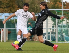 Manuel Henss (l.) erzielte den späten Zornheimer Siegtreffer.