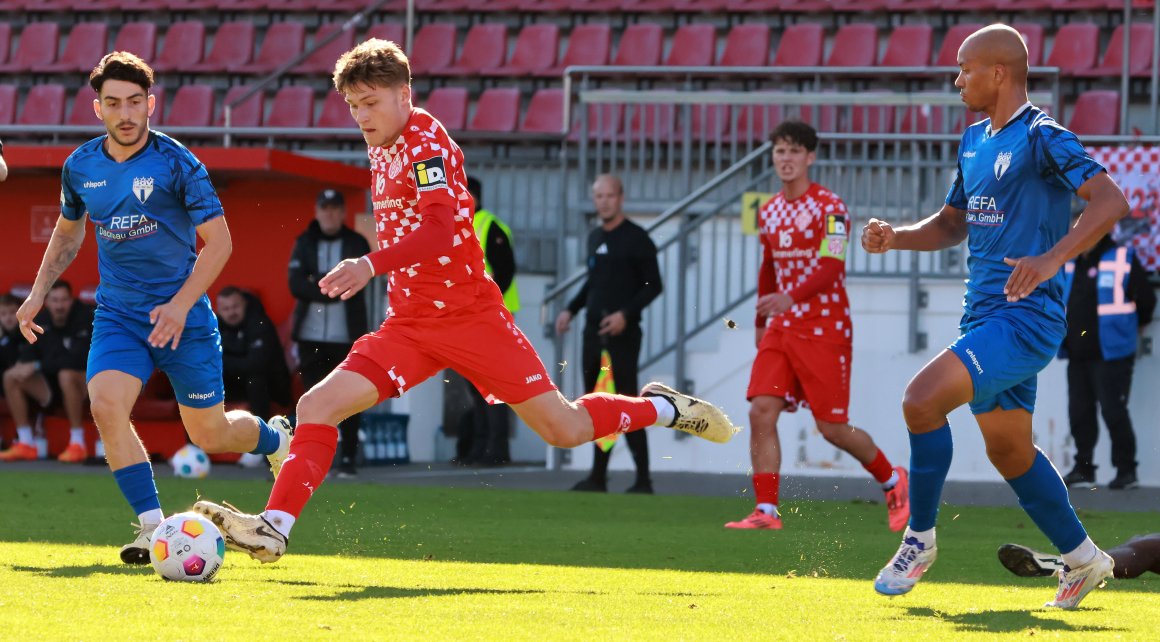 Jason Amann hat mit der U23 in der vorigen Saison beide Spiele gegen den SGV Freiberg gewonnen, am Bruchweg gab es einen 3:2-Sieg.