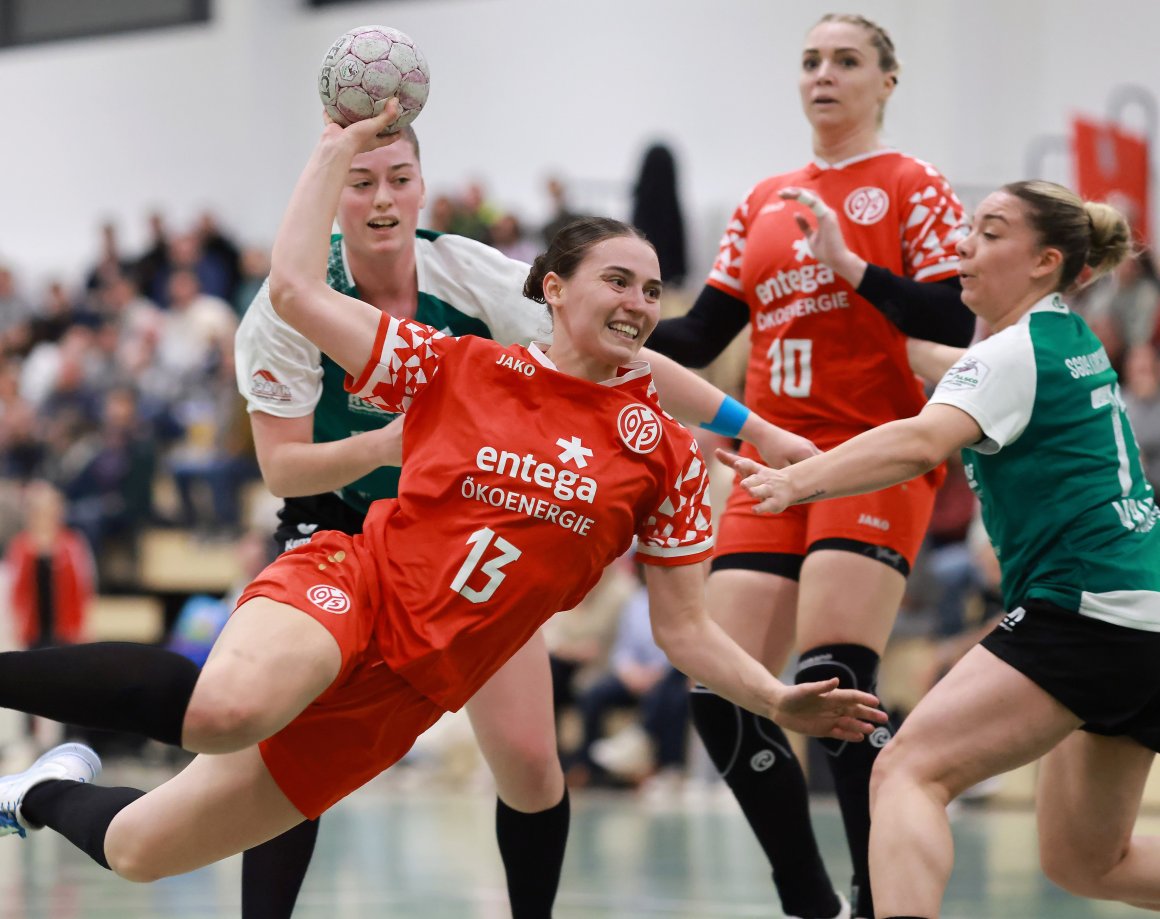 Spielmacherin Nora Schulze verdreifachte ihre bisherige Saisonausbeute gegen die Kirchhofer durch ihre vier Tore.