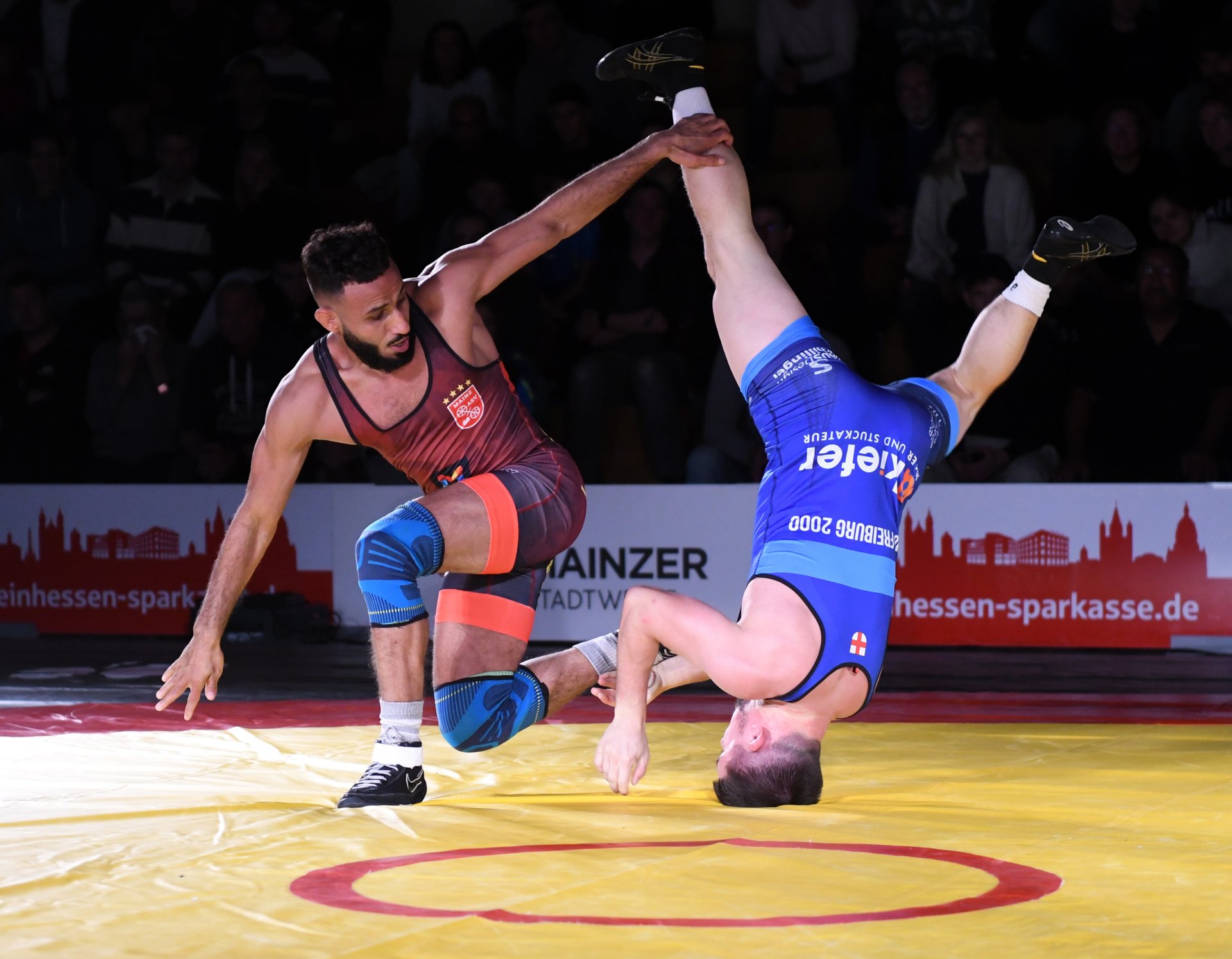 ...in dem er dem Moldauer aber mutig Paroli bot, sogar zweimal führte und letztlich nur zwei Mannschaftspunkte abgab.