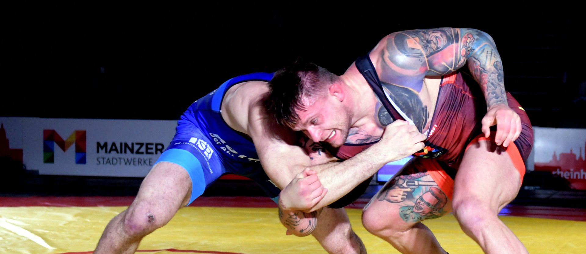 Mateuz Wolny wehrte sich nach Kräften gegen Johnny Bur...