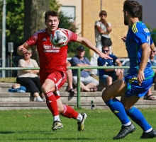 Justin Haydn muss nach seiner Knieverletzung in Gimbsheim vermutlich vorerst auf den Fußball verzichten, ein weiterer personeller Rückschlag fürdie SVW Mainz, die aber auch in Minimalbesetzung beim Tabellenzweiten punktete. 