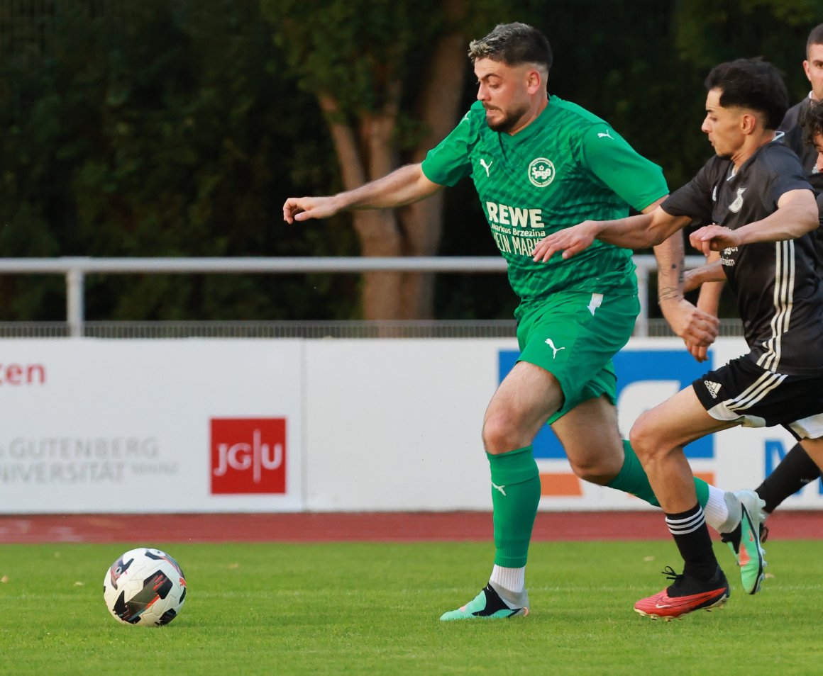 Franceso Teodonno machte wenige Minuten nach seiner Einwechslung den Deckel auf die Partie gegen den TuS Knittelsheim.