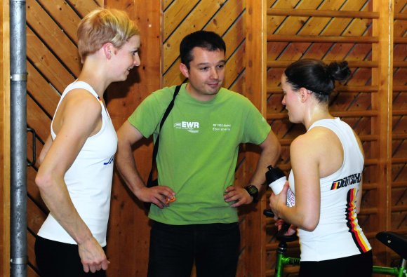 Die Entscheidung war nicht einfach, aber Katrin Schultheis, Trainer Marcus Klein und Sandra Sprinkmeier waren sich einig: 2014 wäre nicht mehr zu toppen. Eine lange, überaus erfolgreiche Karriere findet keine Fortsetzung mehr.