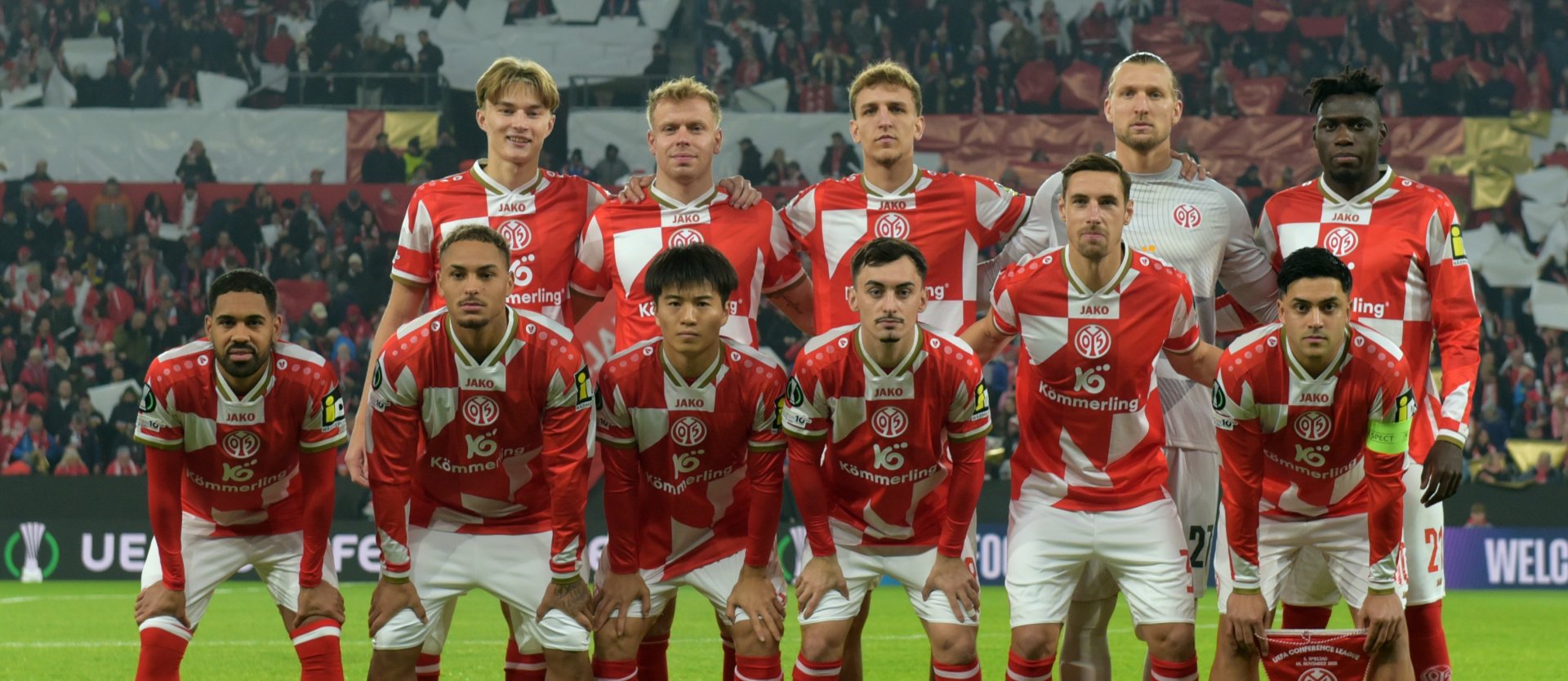 Trainer Bo Henriksen hatte auf einigen Positionen das Personal ausgetauscht. Unter anderem spielten Armindo Sieb und Nelson Weiper statt Benedict Hollerbach und Jae-sung Lee. 