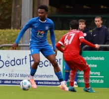 David Vodi scheiterte mit einem Abschluss an der Latte. Wenig später gerieten die Gonsenheimer in Rückstand.