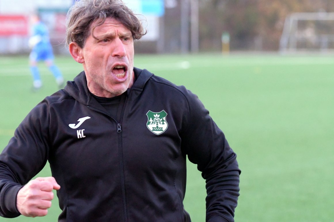 Zweite Minute, 1:0: Kayhan Cakici schreit seine Begeisterung heraus...