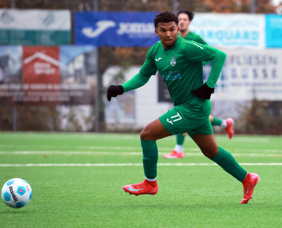 Kalon-Jamal Prator brachte die Marienborner Zweite gegen den FSV Saulheim mit 1:0 in Führung.