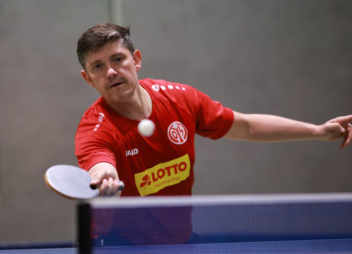 Ersatzmann Marius Burg war gegen das starke hintere Paarkreuz der Gäste chancenlos.