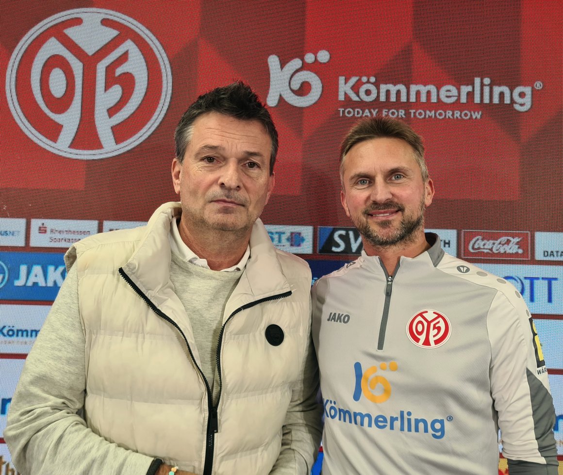 Wenige Tage nach dem Gladbach-Spiel will Christian Heidel einen neuen Trainer präsentieren. Bis dahin übernimmt Benjamin Hoffmann.