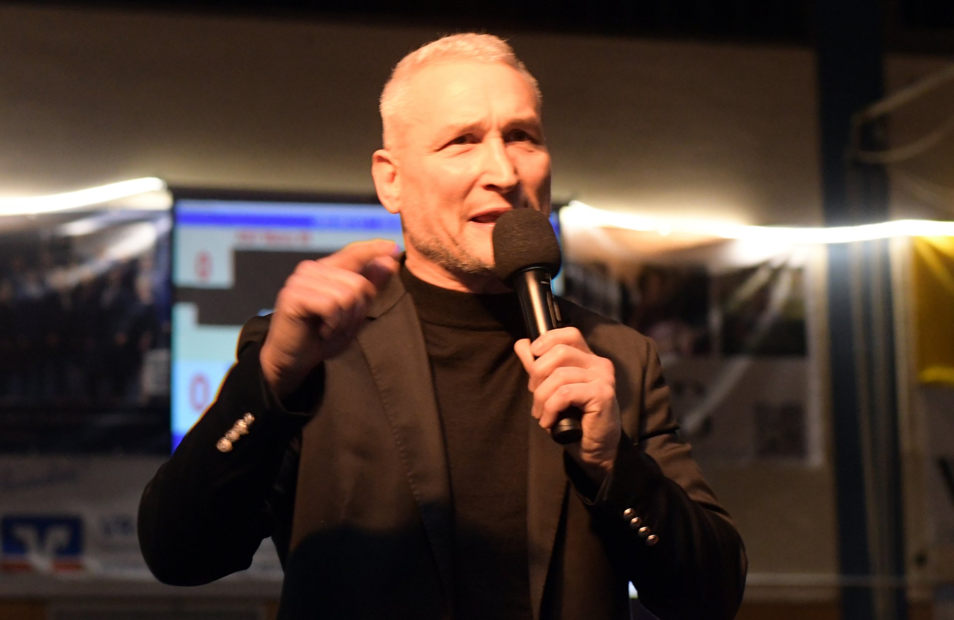 Den Abend eröffnet hatte der ASV-Vorsitzende Baris Baglan, der sich bei den Zuschauern für den Besuch der Heimkämpfe…