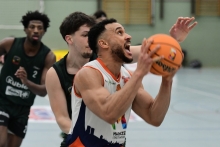 Im dritten Viertel nahm der ASC den Tabellenführer auseinander. Julian Lexa befindet sich in dieser Szene auf dem Weg zum 76:57.