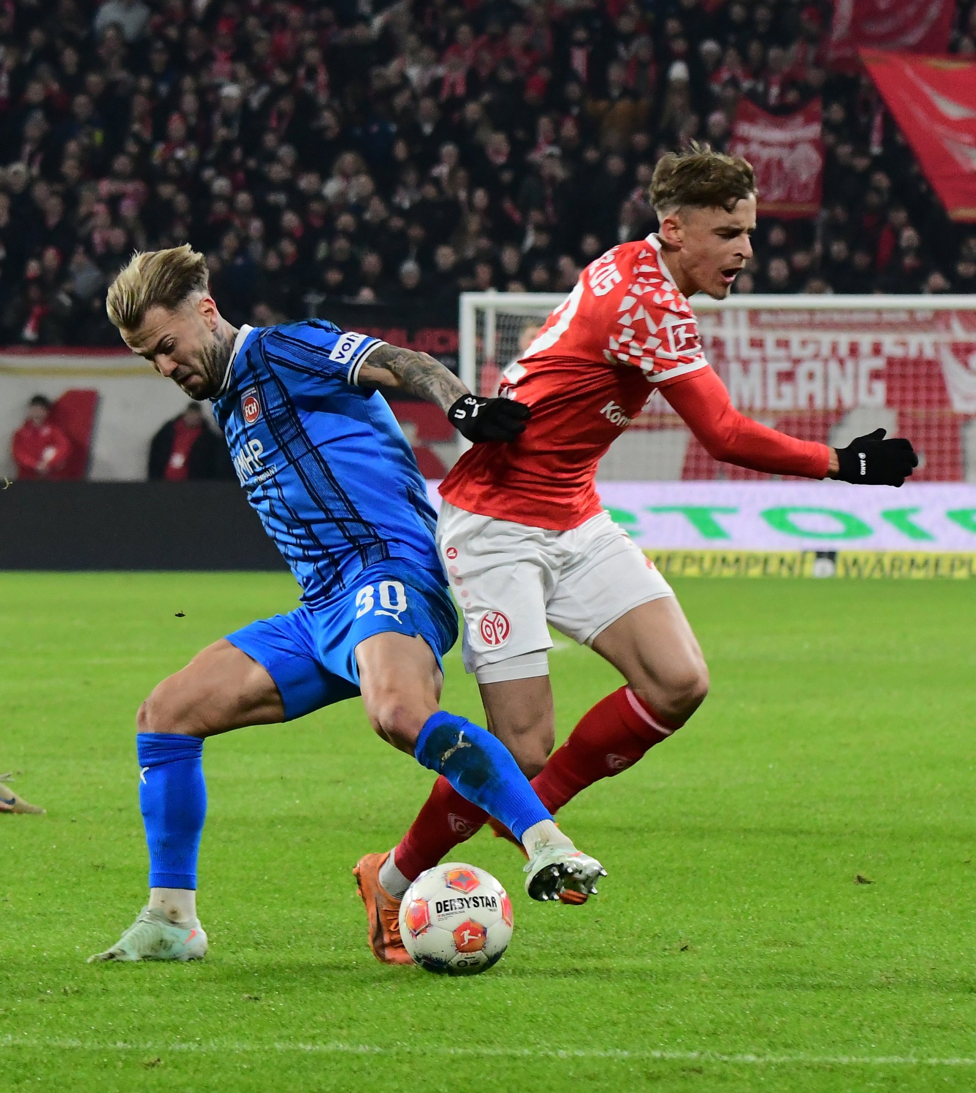 Der Österreicher, bis dahin einer der auffälligsten Akteure, schied kurz nach dem Führungstreffer mit einer Muskelverletzung aus, für ihn…