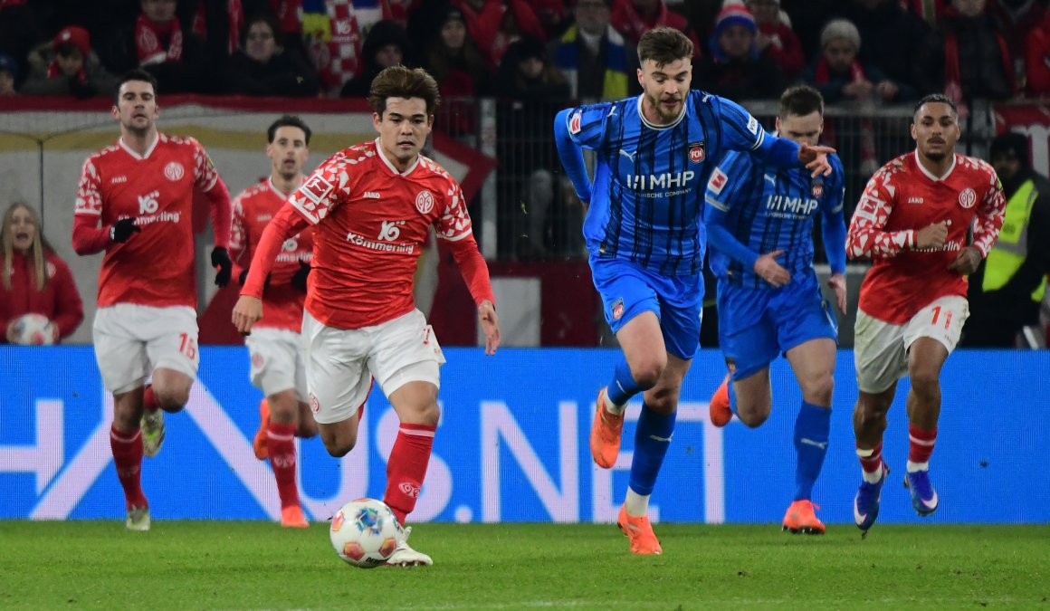 Kaishu Sano gehörte gegen den 1.FC Heidenheim wieder zu den fleißigsten 05er. Seinen Aktionsradius wird das Team auch in Köln brauchen.