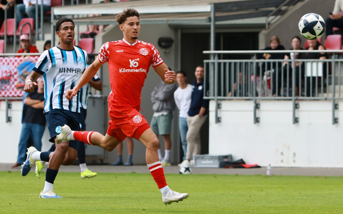 Im Heimspiel gegen die Stuttgarter Kickers bestritt Lovis Bierschenk im August sein letztes Spiel für die U23 über 90 Minuten. Wieder genesen nach einer Verletzungspause, wagt der 20-Jährige nun den Sprung in die Dritte Liga.