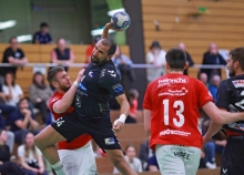 Manuel Kühn hat mit den Sportfreunden sowohl das vorige Heimspiel, als auch das Auswärtsspiel bei der HSG Kastellaun/Simmern am Rundenbeginn knapp gewonnen. Nun sollte am Samstagabend der dritte Erfolg gegen die Hunsrücker in Serie folgen, um den Konkurrenten im Verfolgerfeld nicht gleichziehen zu lassen.