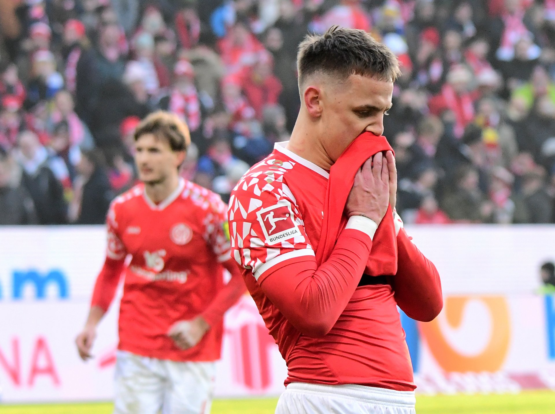 Mitte der ersten Halbzeit erlebte man Phillip Tietz frustriert...