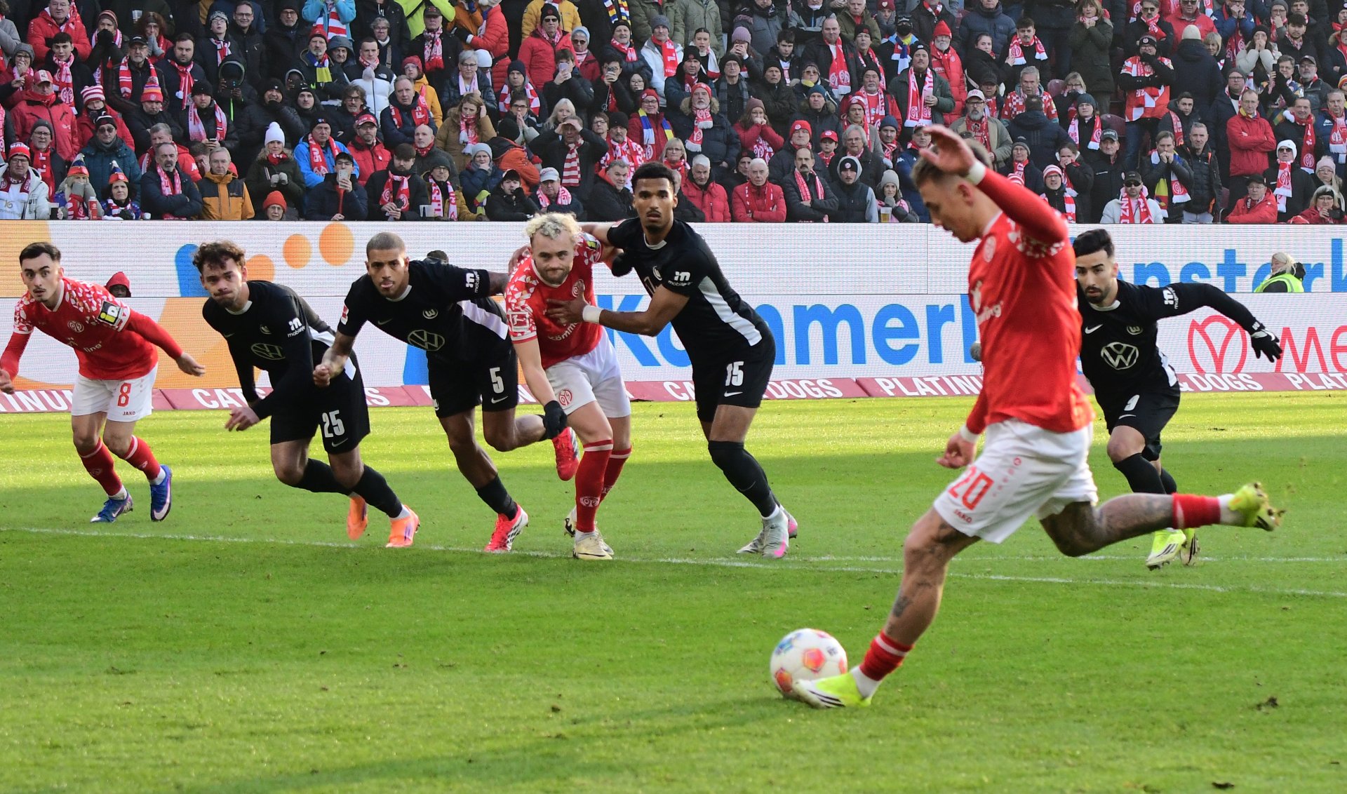...was als Grund den verschossenen Strafstoß hatte, die vertane Chance zum 1:1.