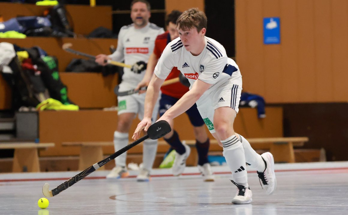 Lenard Wach war mit drei Treffern entscheidend am Unnetschieden in Obermenzing beteiligt, Bruder Julian erzielte die beiden weiteren TSV-Treffer, darunter das Siegtor per Strafecke.